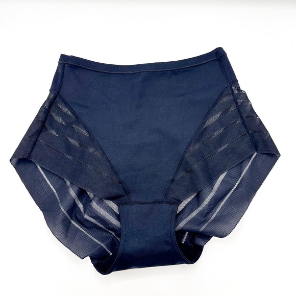 Leonisa Black Lace Classic Shaper Panty - Picture 3 of 7